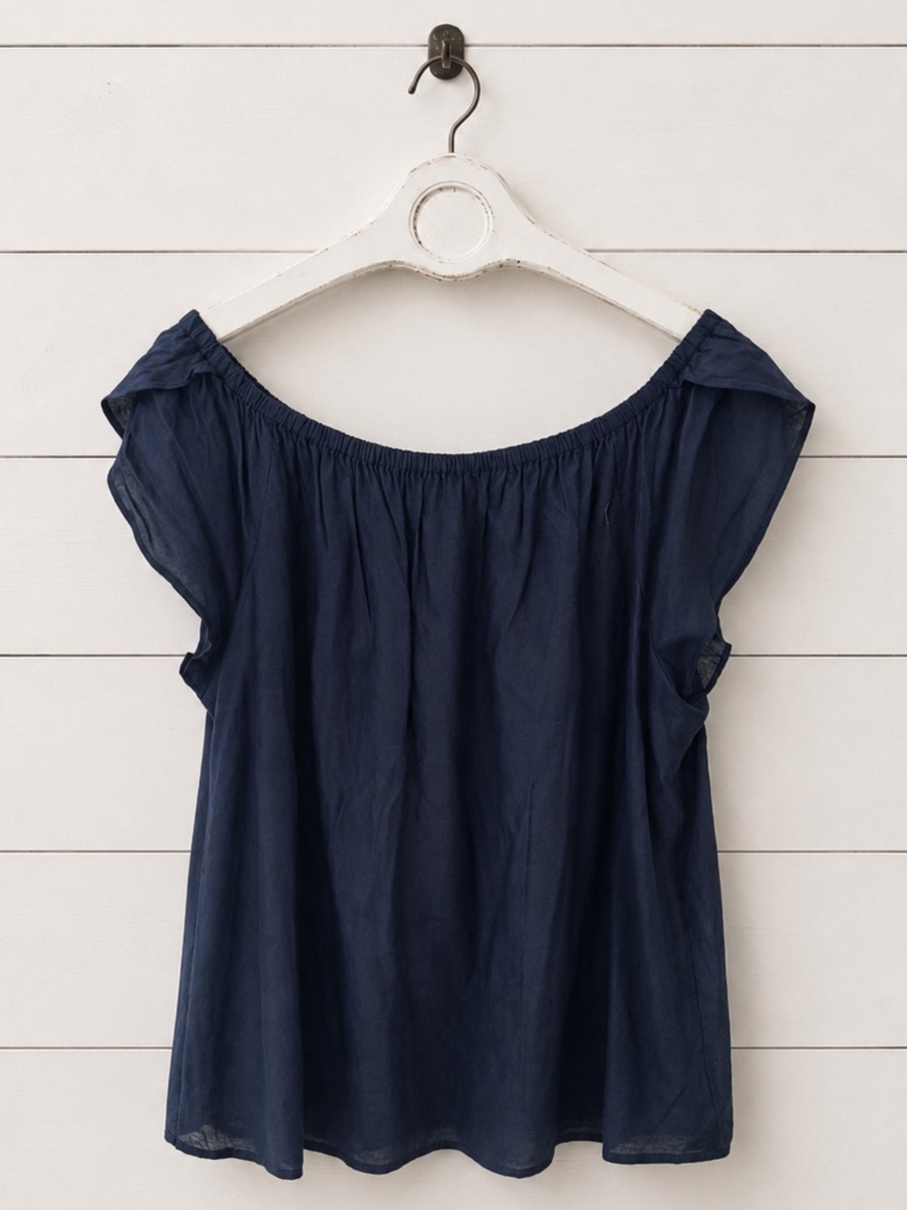 NWT Ann Taylor navy flutter sleeved short sleeved blouse